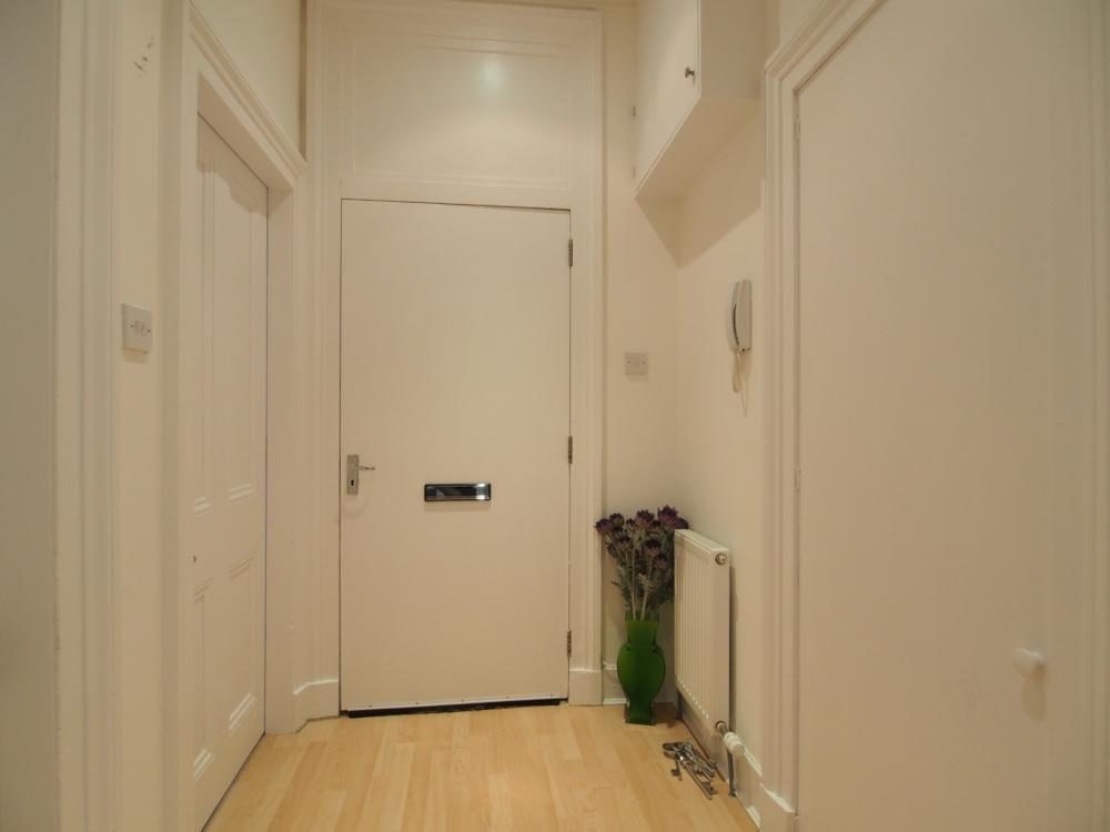 APL200956028 W